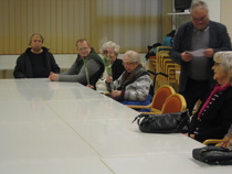 Puheenjohtaja kukkaispoikana.. kukas on seuraava??