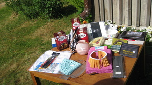 Ohjelmaan kuuluvaa arvontaa, kysytyimmät arvat luonnollisesti "kannatuksen vuoksi". 